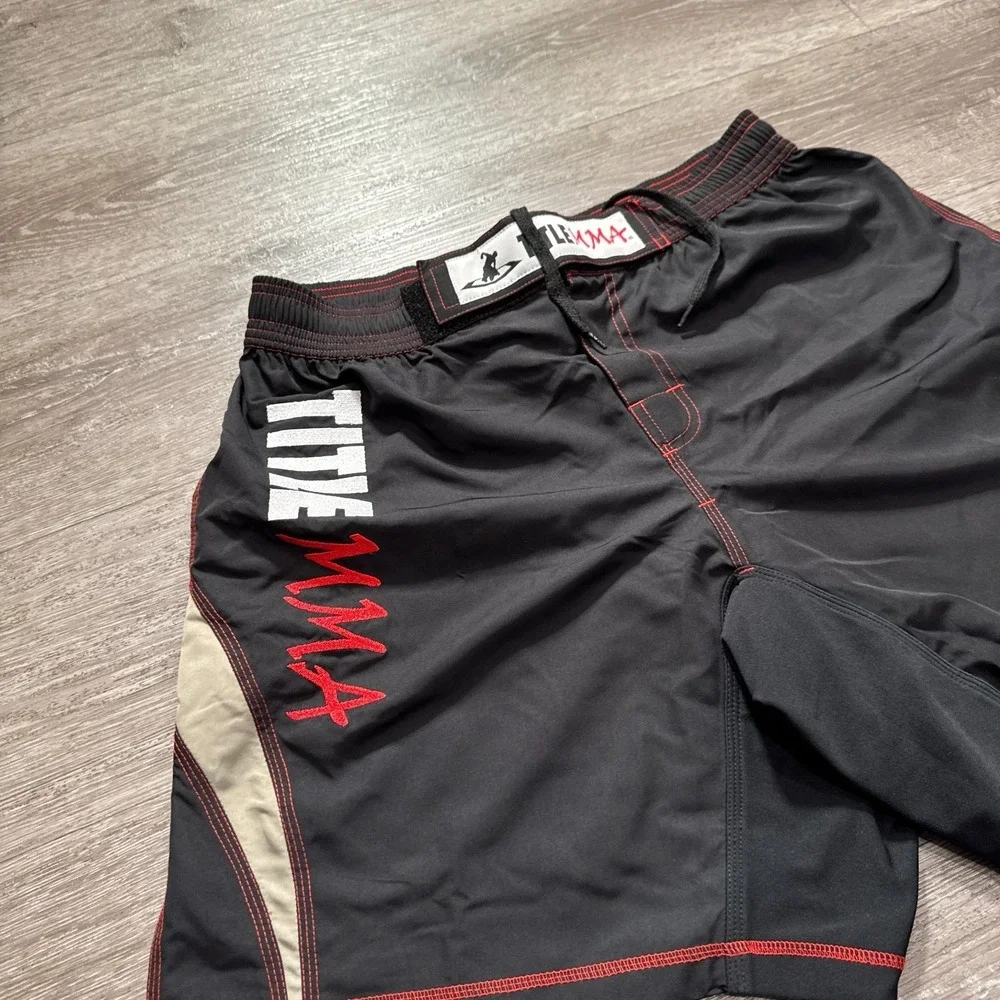 TITLE MMA Shorts Mens Large Black Fighting Performance Training Martial Arts
